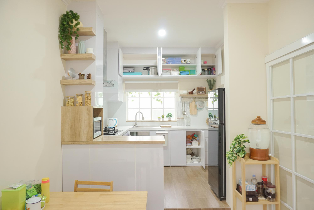 Clever Space-Saving Tips for Your Apartment's Kitchen
