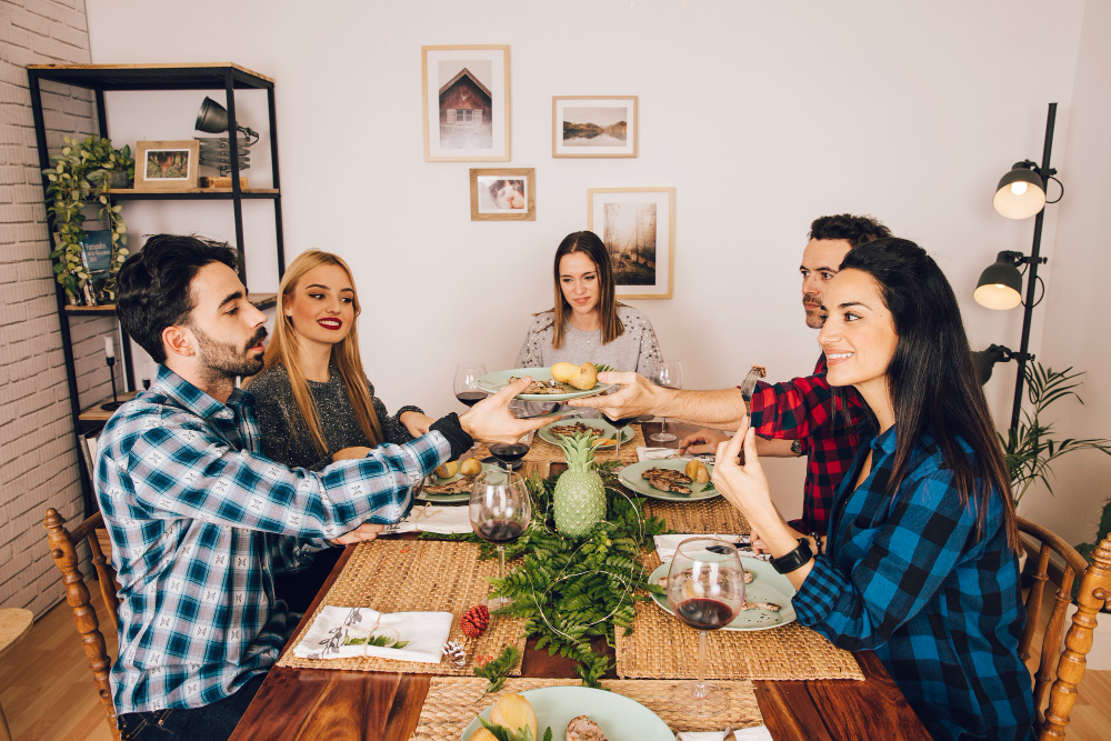 Small Apartment Living: Dinner Party Ideas