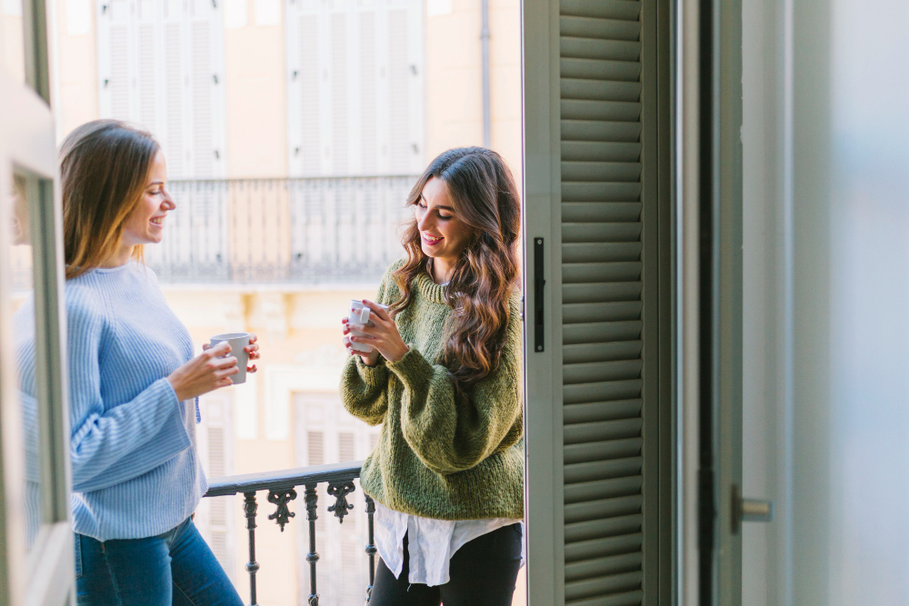 How to Introduce Yourself to New Apartment Neighbors